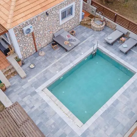 Ampeli Villa